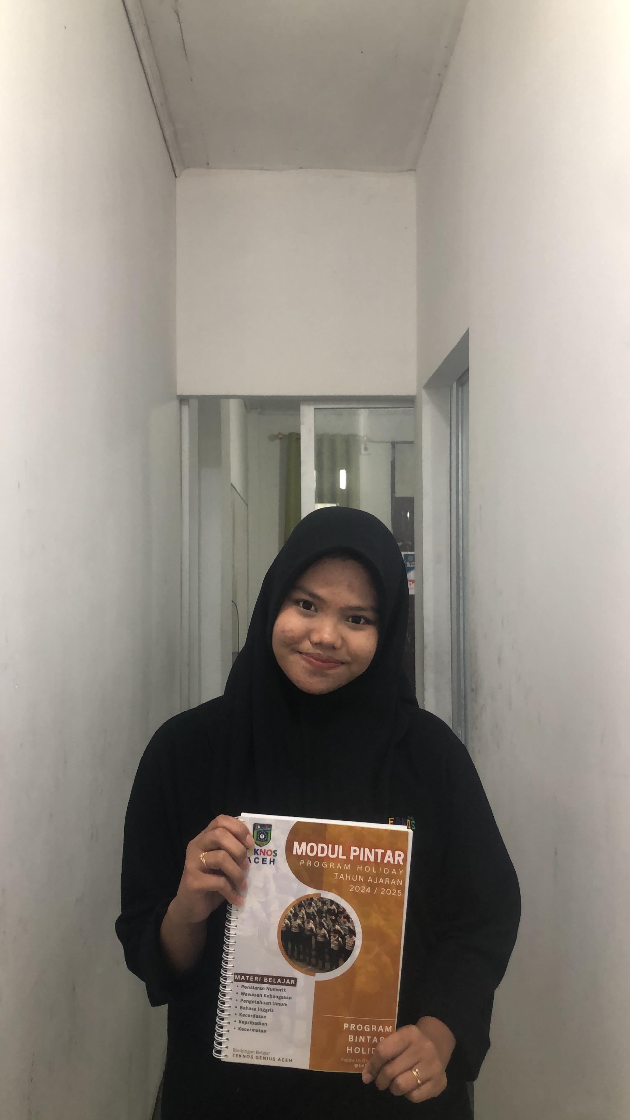 Siti Sarah Kadir