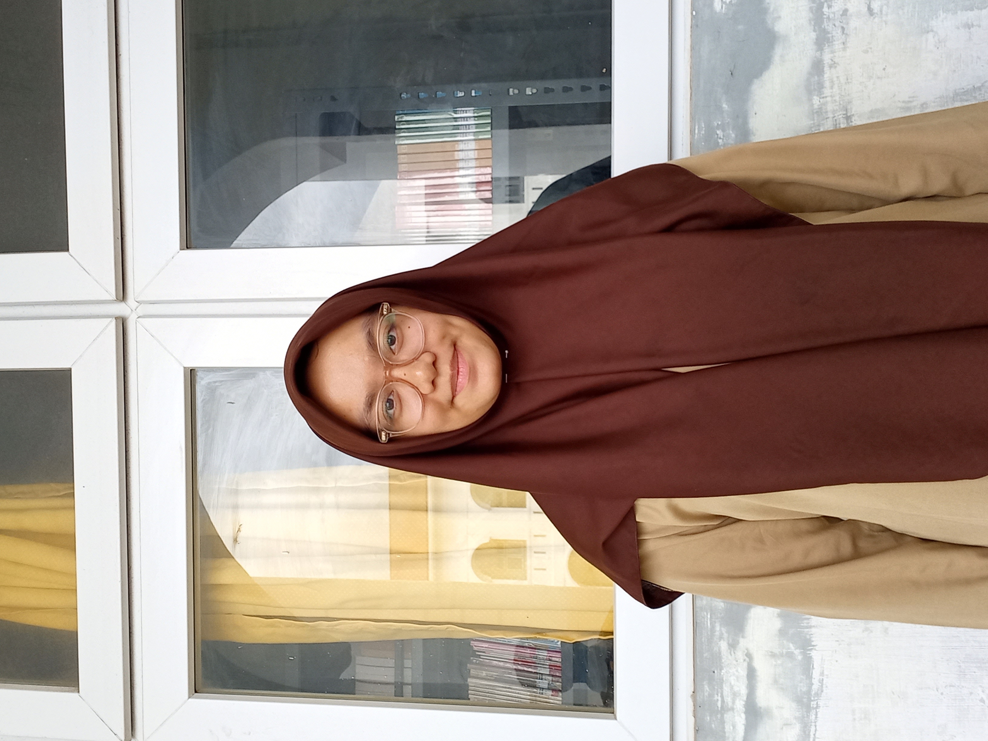 Inthania Putri Fulawan